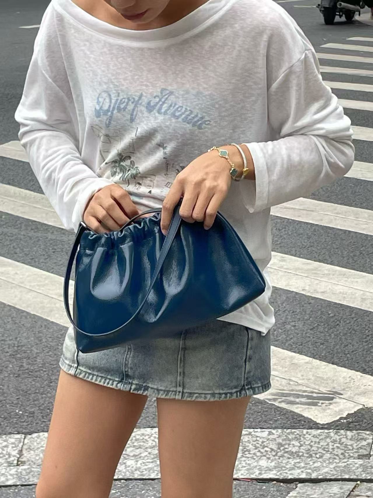 油蜡复古蓝