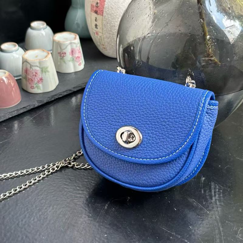 克莱因蓝